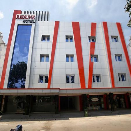 Redlink Hotel Batam Luaran gambar